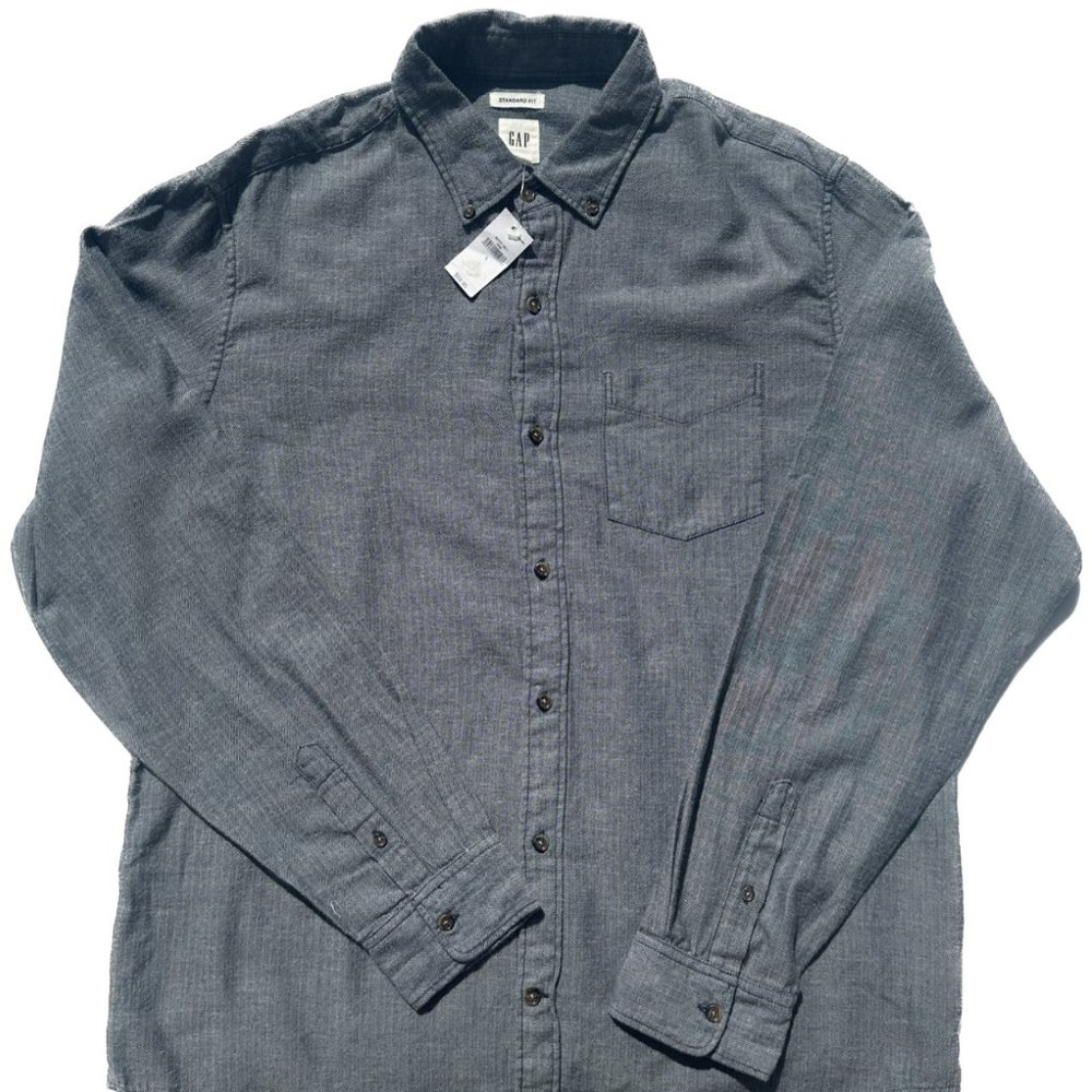 GAP Men’s Grey long sleeve button down